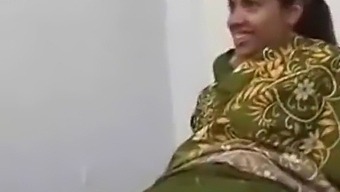 Desi Teens Explore Threesome With Aunty In This Indian Porn Video