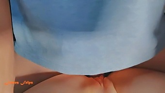 A Gorgeous Woman Performs Oral Sex And Receives A Mouthful Of Semen