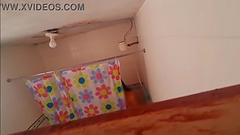 Κρυφή Παρακολούθηση Της Φίλης Της Γυναίκας Μου Κατά Τη Διάρκεια Της Απόδρασής Μας