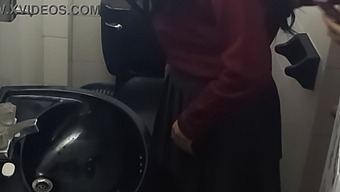 Bathroom Sex Tape Of College Students Discovered In Dormitory!