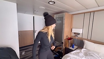 Steamy Oral Sex In A Public Cruise Encounter With A Pretty Woman After Cheating On My Girlfriend.
